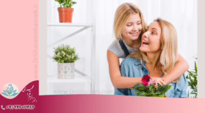 همراهی دختر خود در زمان تغییرات هورمونی باشید در نوجوانی